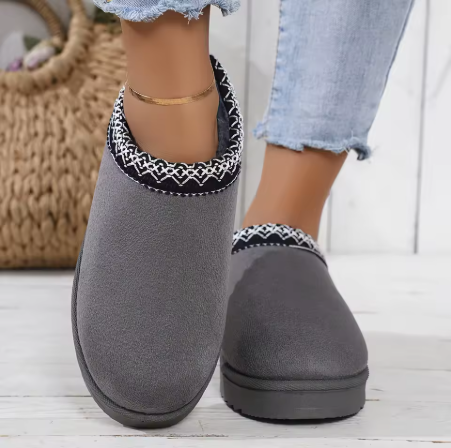 Fluffy warm slippers grey